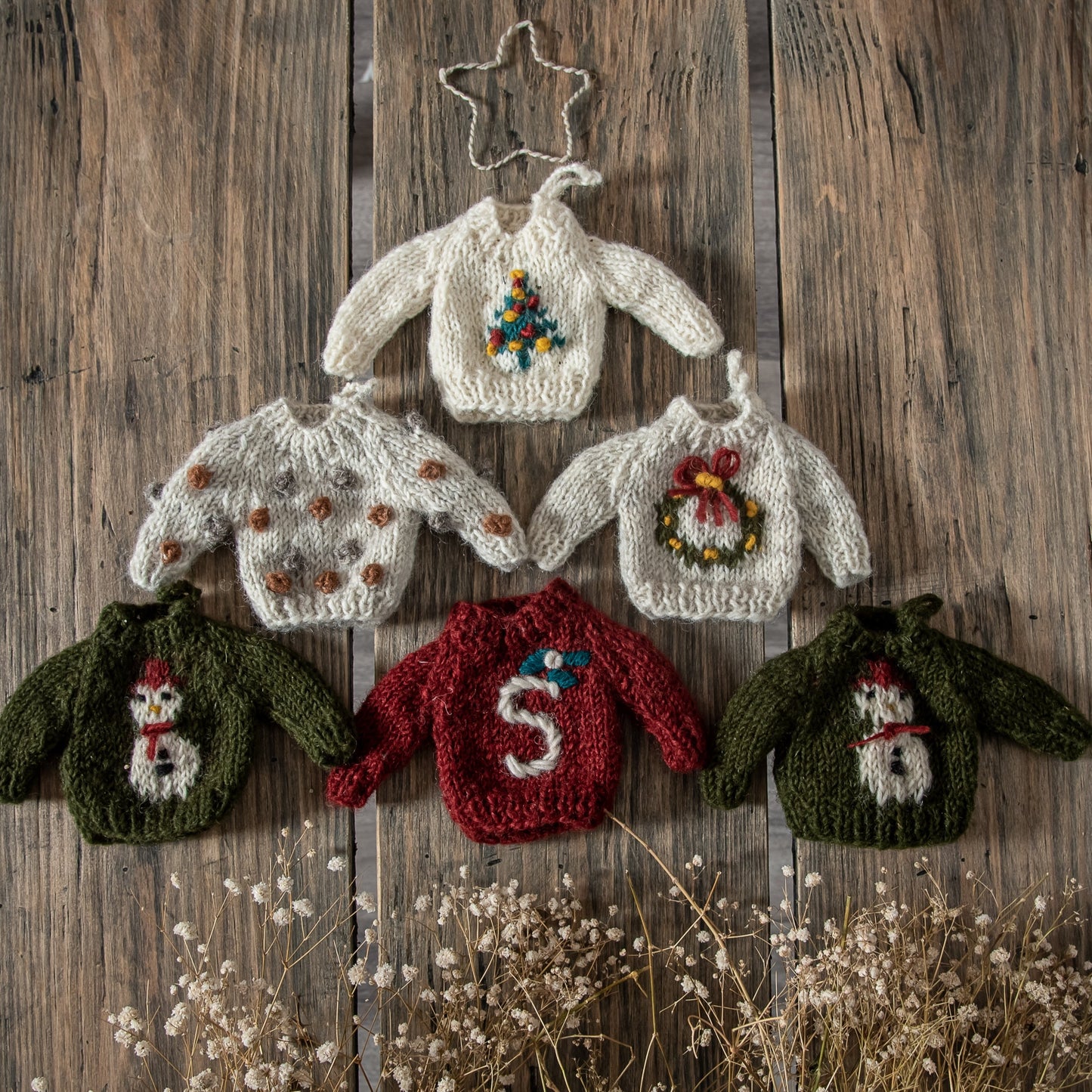 Sweater ornament Christmas tree