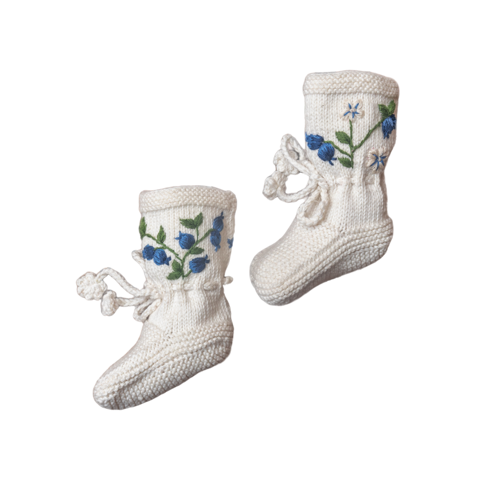 knitted and hand embroidered blueberries footies in Marshmallow 
