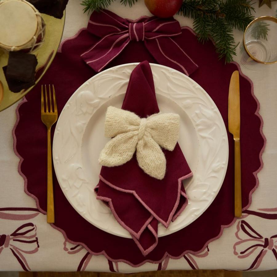 Bow Heirloom Tablecloth in Linen Blend - Cream White