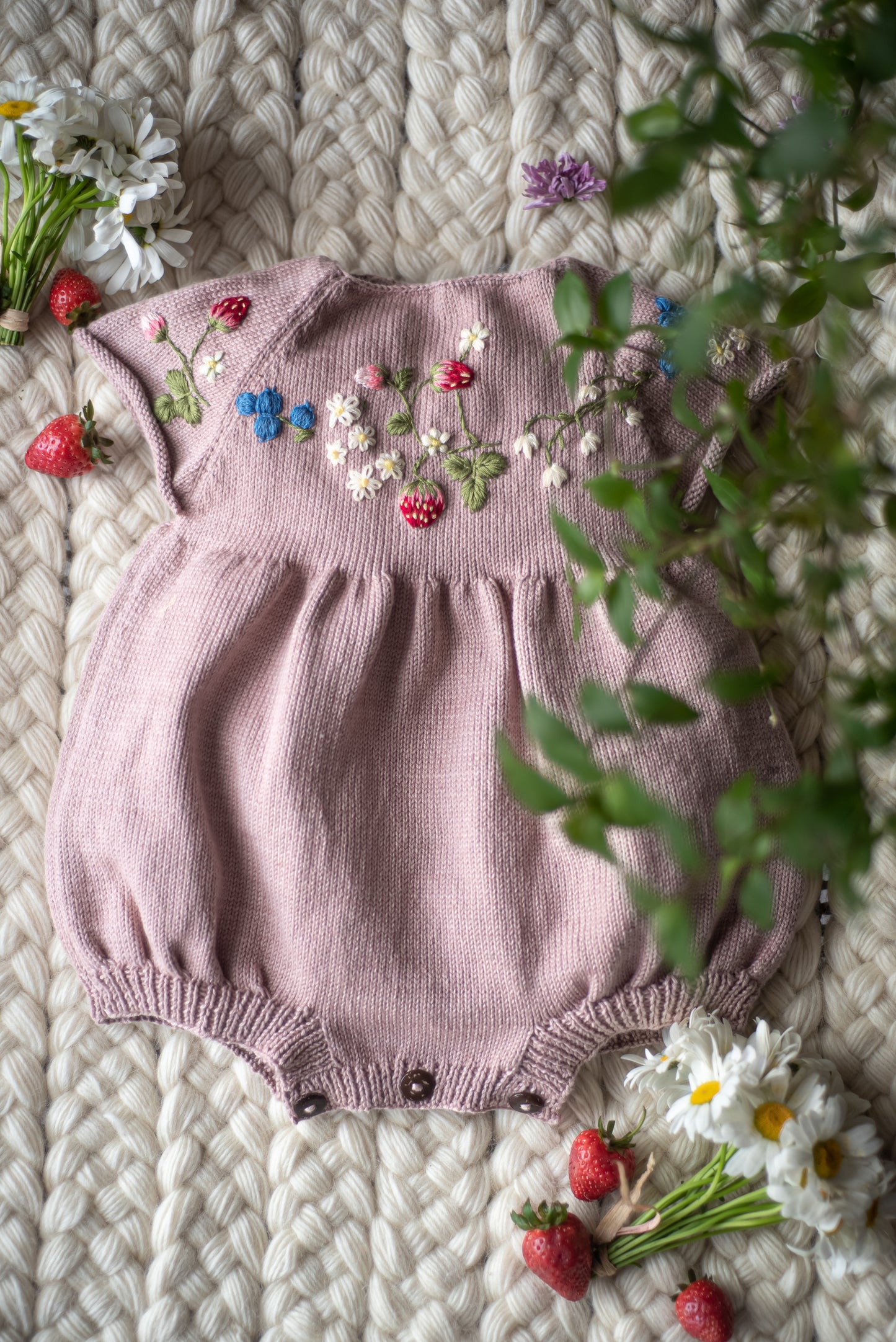 Strawberry romper Dahlia (Cotton)