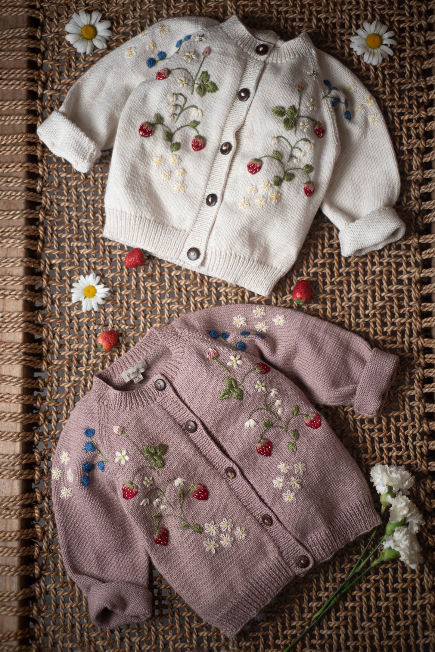 Strawberry cardigan Marshmellow (Cotton)