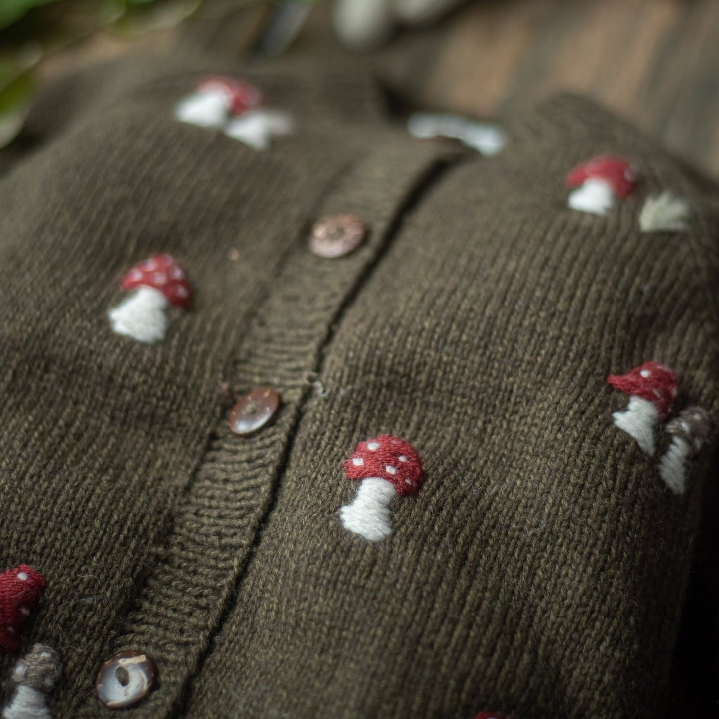 Mushroom cardigan Pine