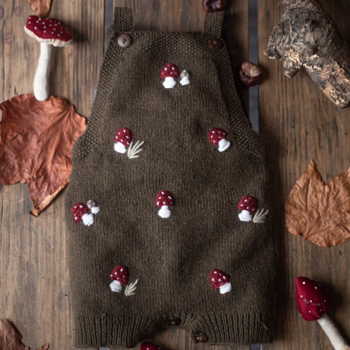 Mushroom romper Pine