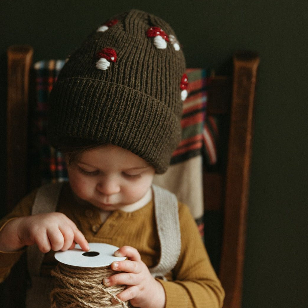 Mushroom beanie Pine