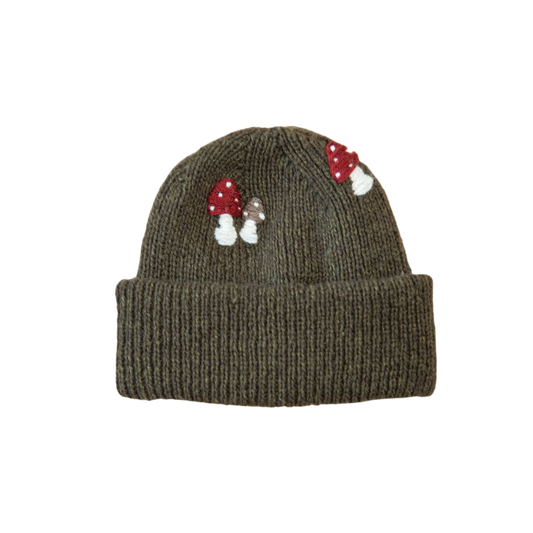 Mushroom beanie Pine