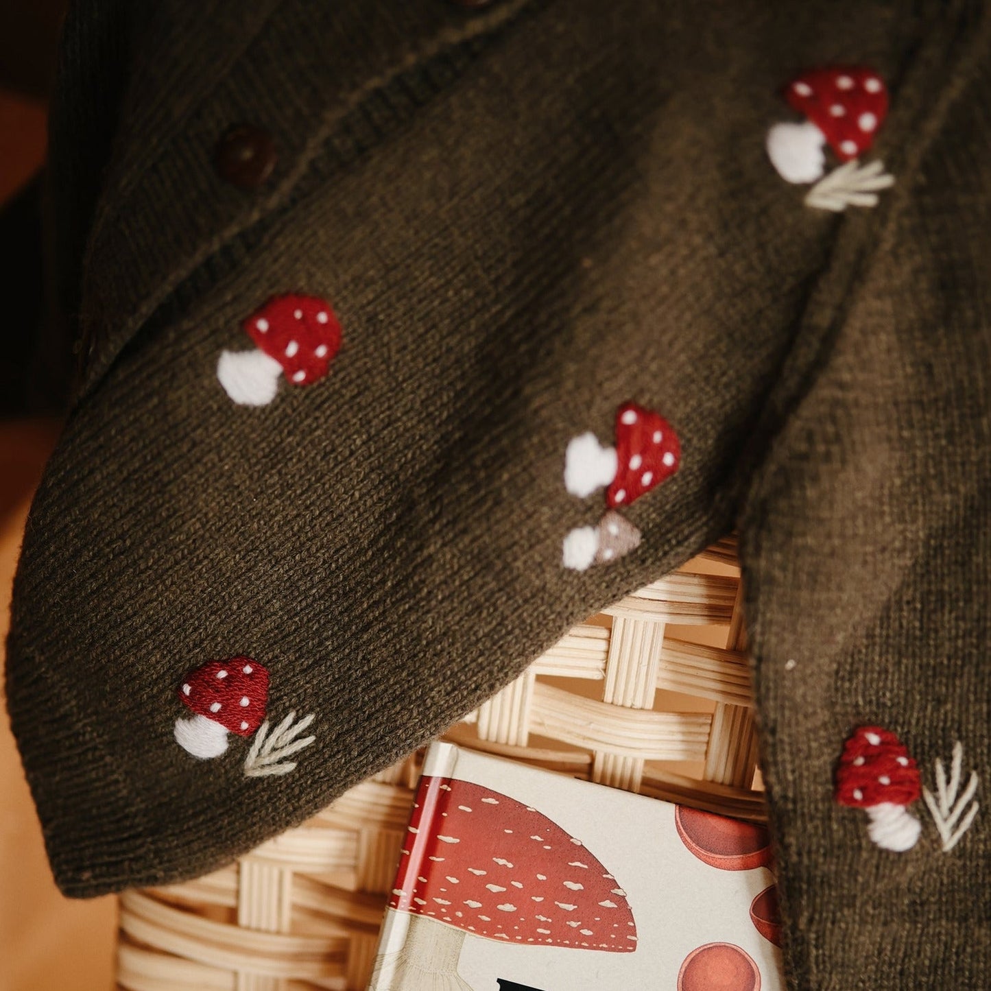 Mushroom cardigan Pine