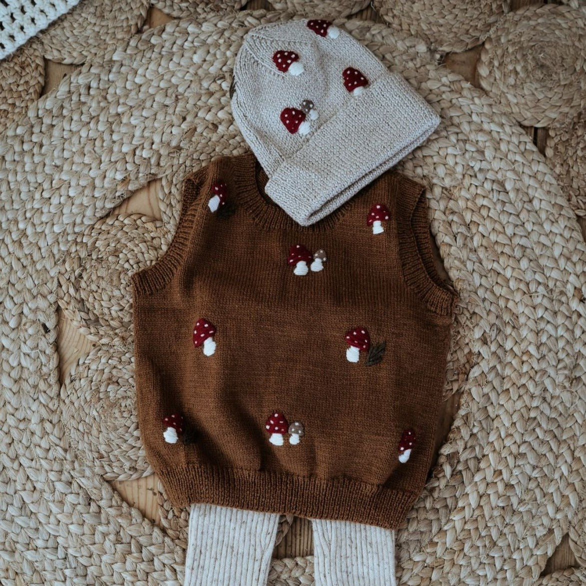 Mushroom beanie Oats