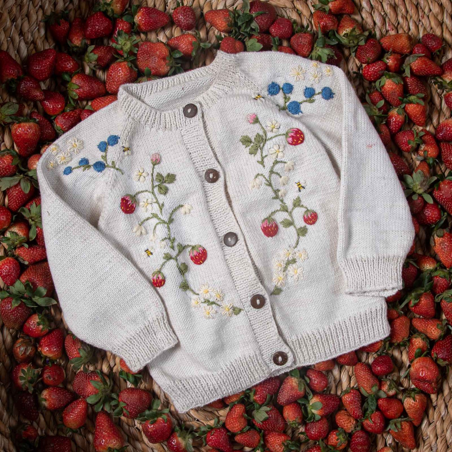 Strawberry cardigan Marshmellow (Cotton)